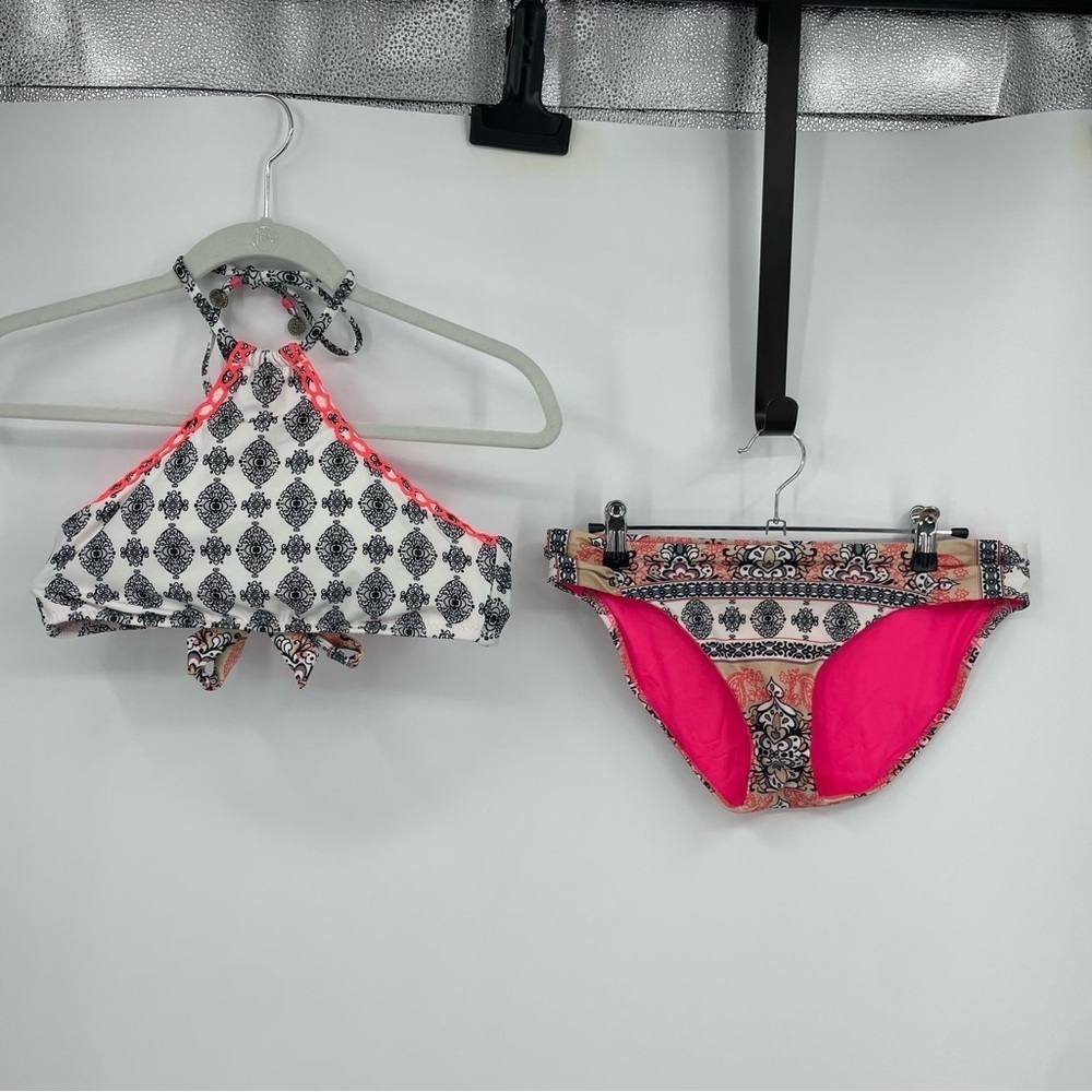BECCA Rebecca‎ Virtue belly dancer Swimsuit bikini Pink, black & white Sz S